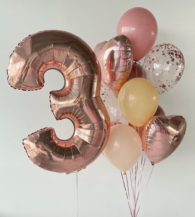 Композиция из шаров "Розовое золото" Композиция из шаров "Розовое золото"