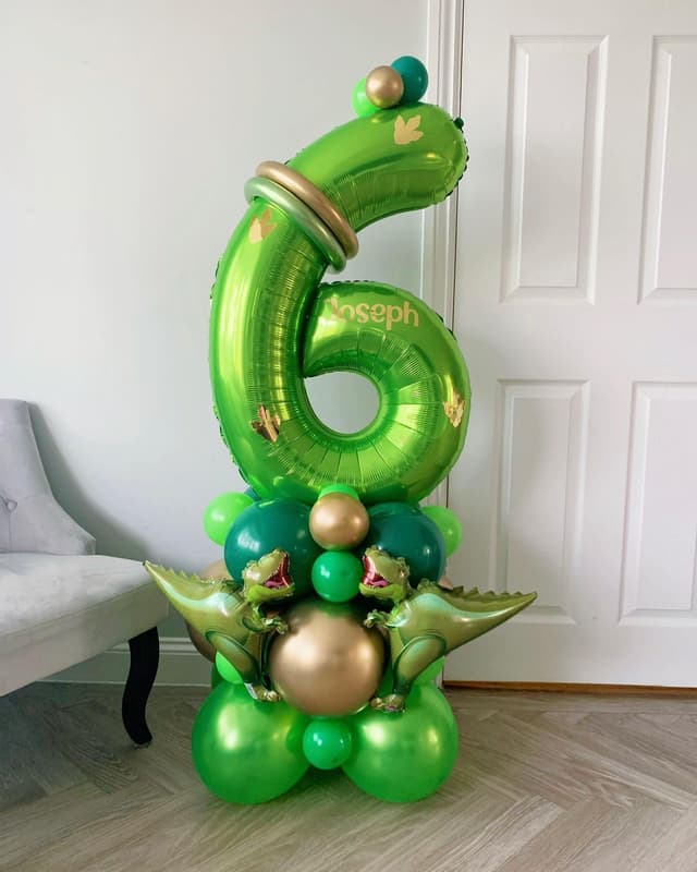 Композиция из шаров с воздухом "Дино-цифра" Композиция из шаров с воздухом "Дино-цифра"