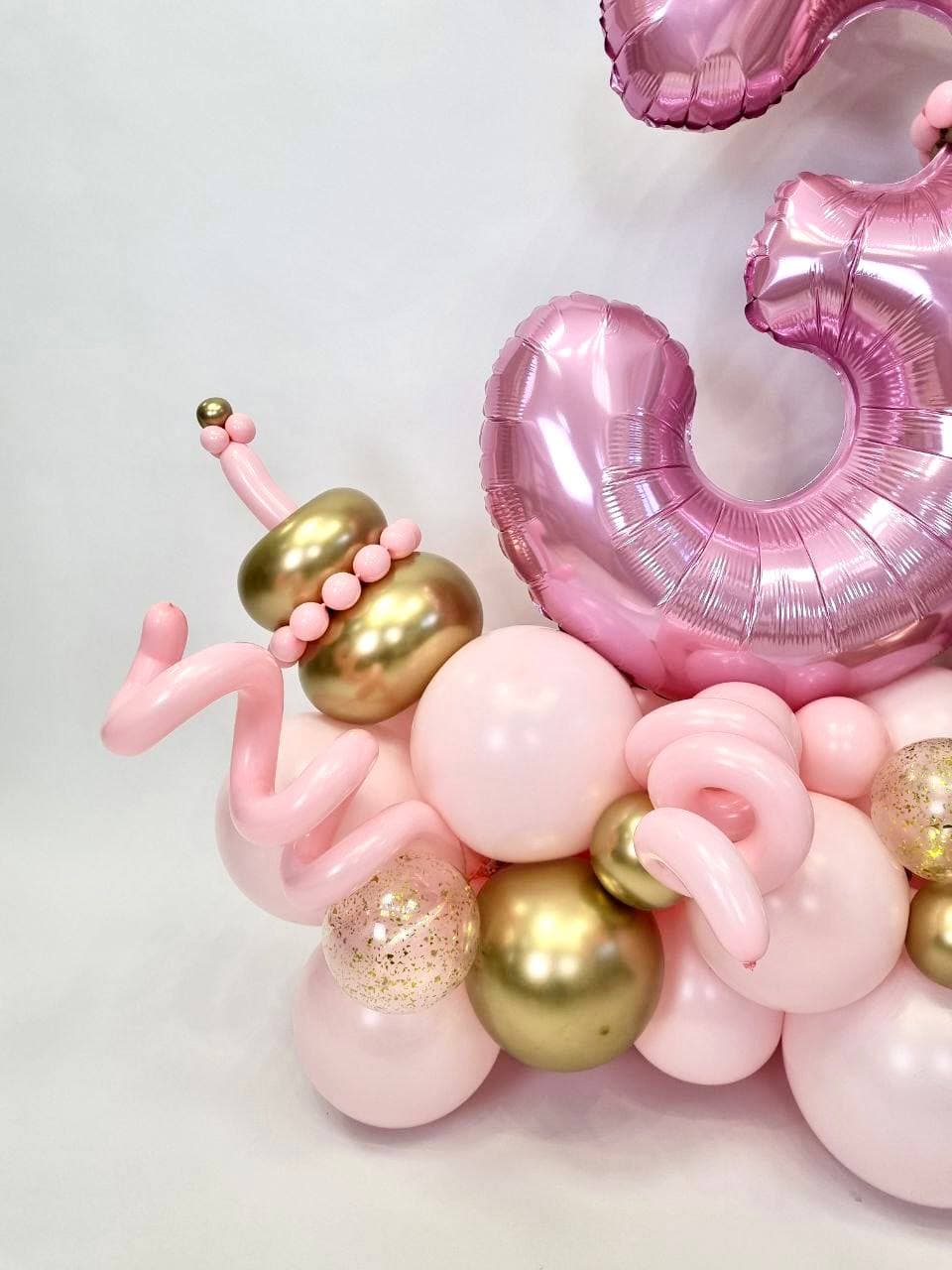 Композиция из шаров с воздухом "Кошка принцесса"