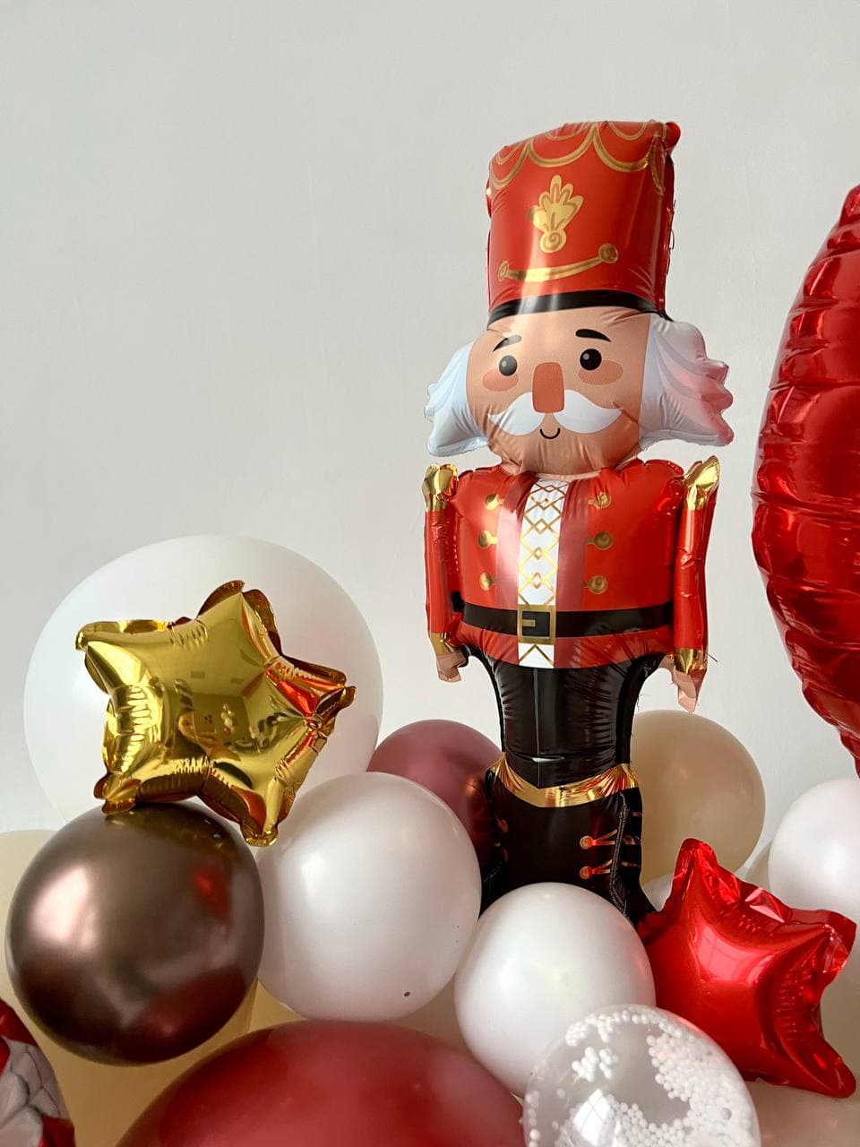 Композиция из шаров с воздухом «Новогодний праздник»