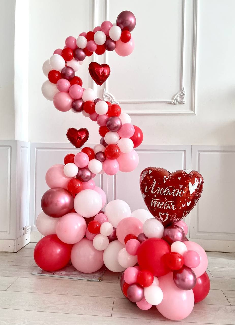Композиция из шаров с воздухом «Сердечко»