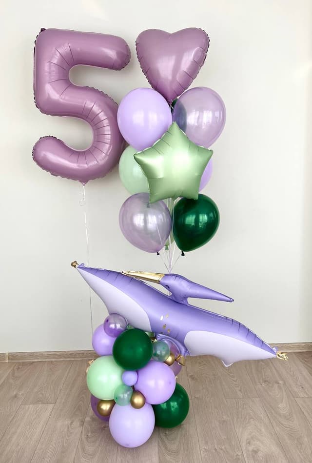 Композиция из шаров с воздухом «Сиреневый Дино» Композиция из шаров с воздухом «Сиреневый Дино»