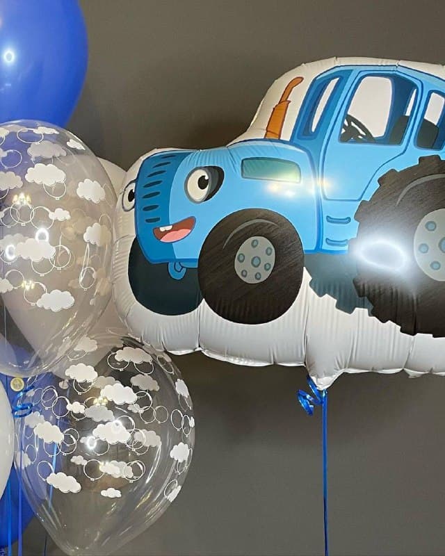 Композиция из шаров «Синий трактор едет к нам»
