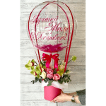 Композиция из цветов + шар bubbles с надписью  "С любовью" Композиция из цветов + шар bubbles с надписью  "С любовью"