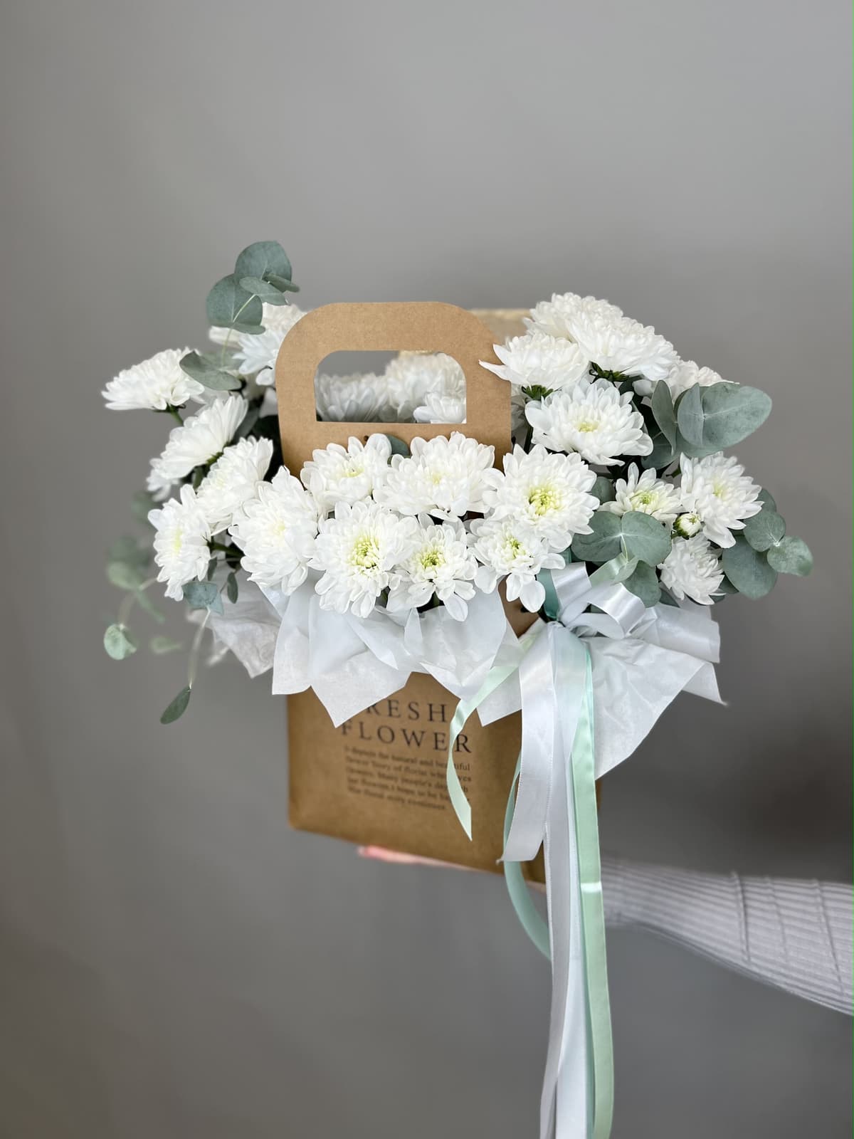 Свежая композиция хризантем "Утро на алтае"