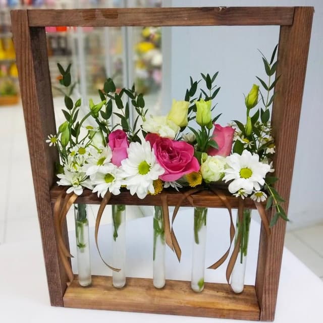 Композиция в пробирках "Лили" Композиция в пробирках "Лили"