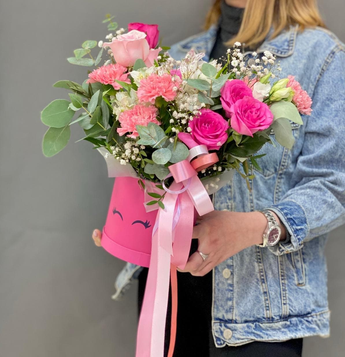 Композиция в шляпной коробке "Нежный взгляд"