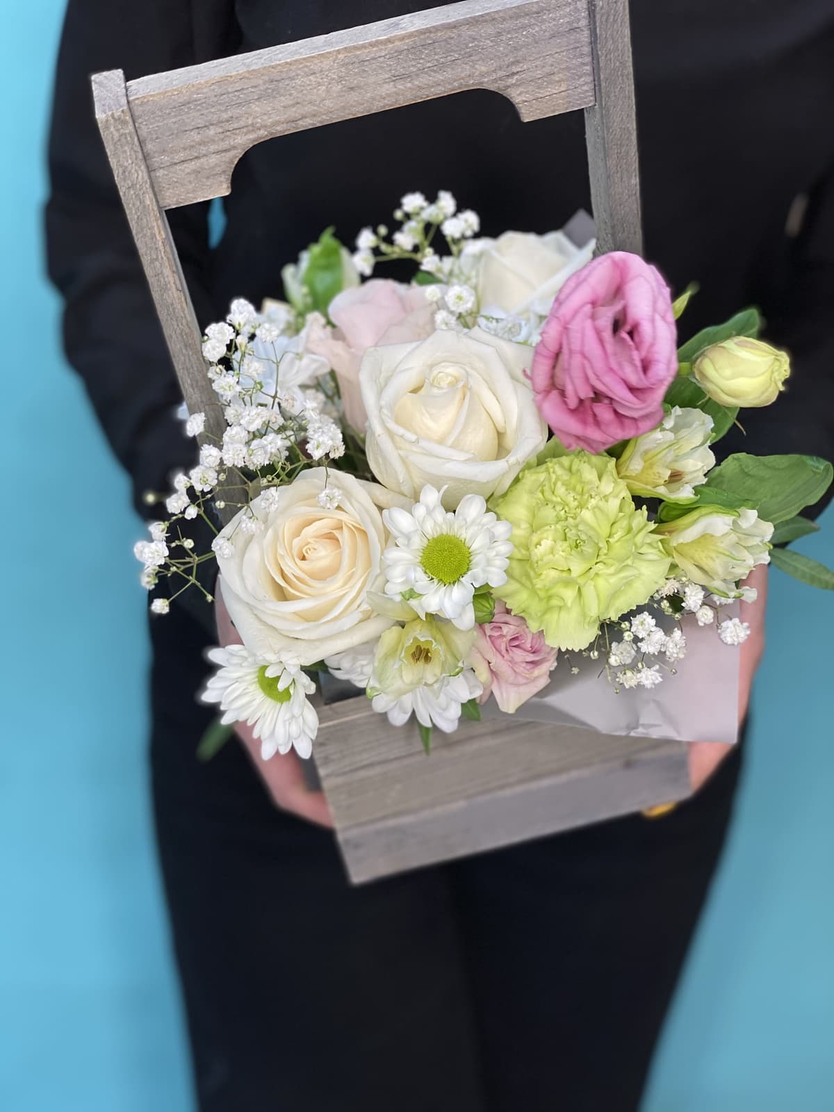 Композиция в ящике "Май"