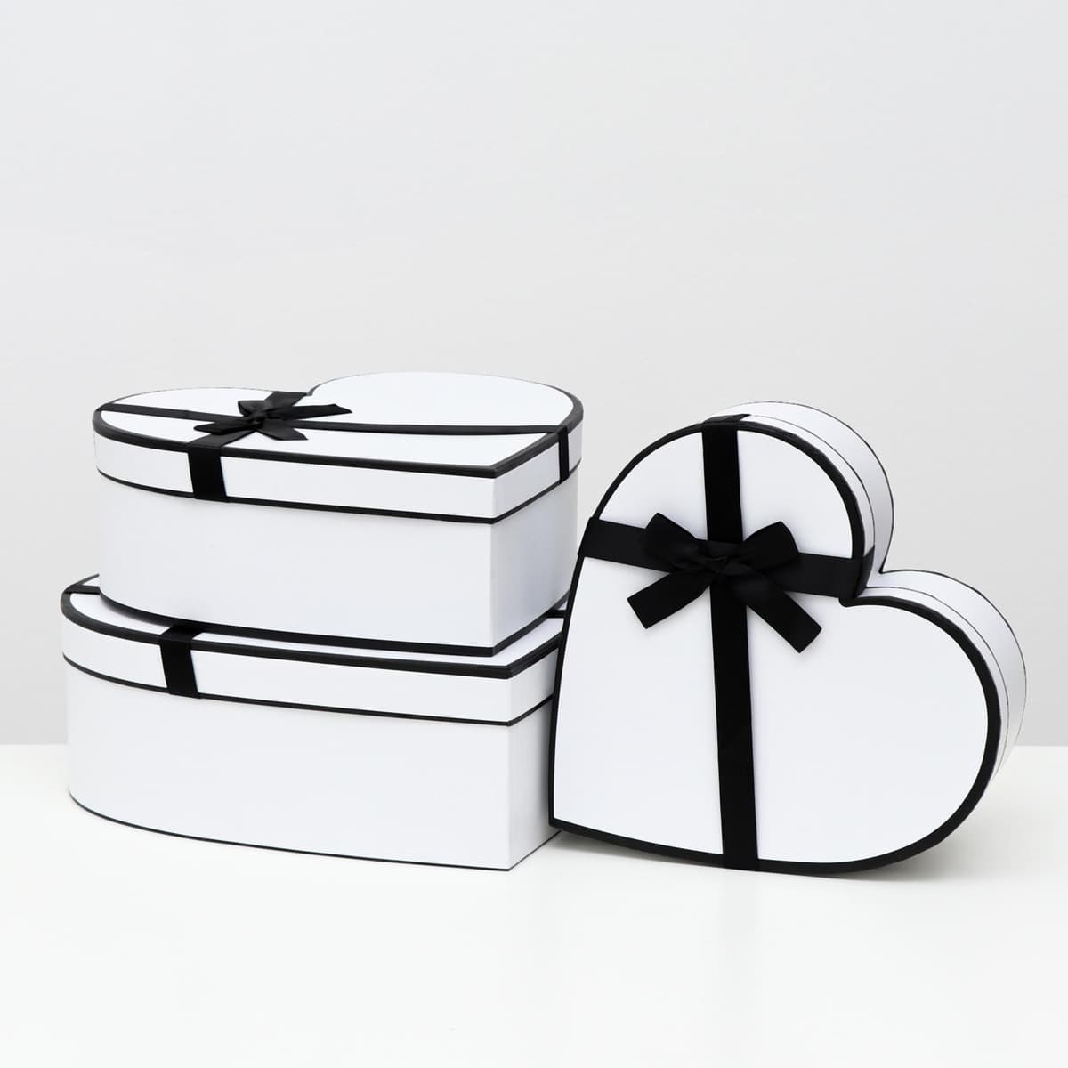 Коробка  "Сердца" , 26 x 25 x 9.5 см