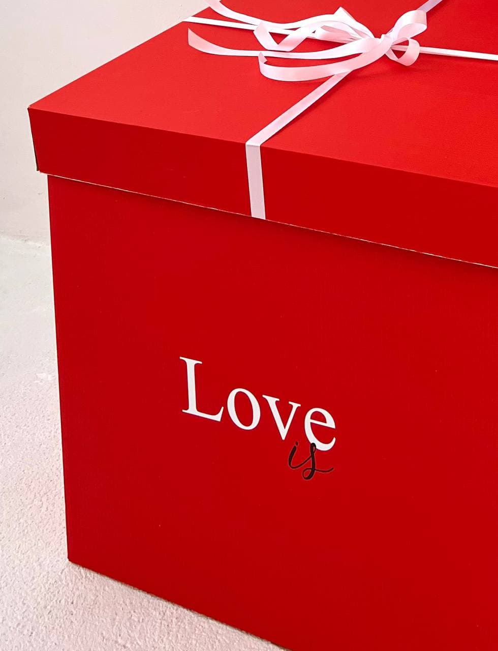 Коробка сюрприз «Любовь — это любовь»