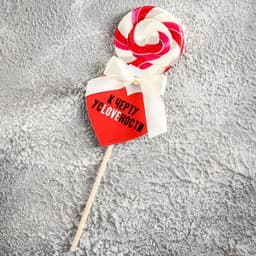 Леденец на палочке «К черту условности»: со вкусом клубники с шампанским, 15 г