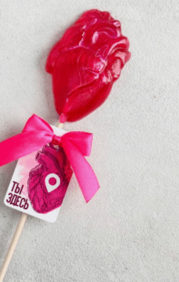 Леденец в форме сердца «Ты здесь», вкус клубники, 30 г