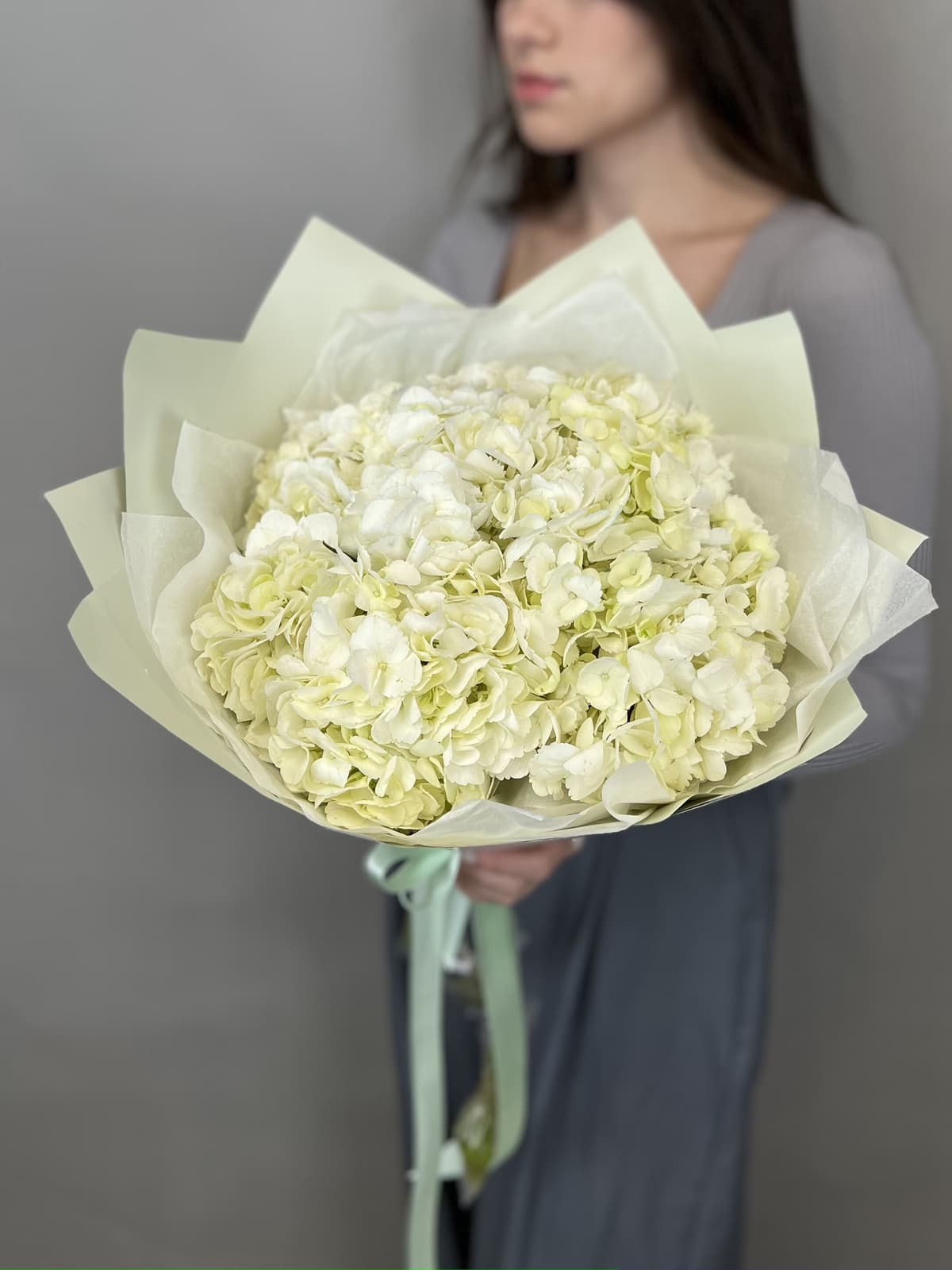 МЕГА АКЦИЯ Букет из 3 белых гортензий