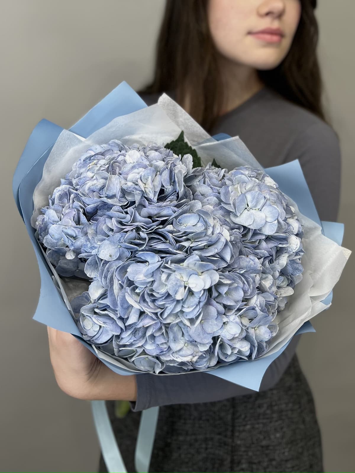 МЕГА АКЦИЯ Оригинальный букет из 3 голубых гортензий