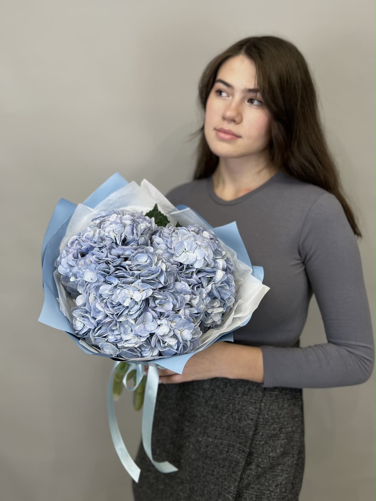 МЕГА АКЦИЯ Оригинальный букет из 3 голубых гортензий