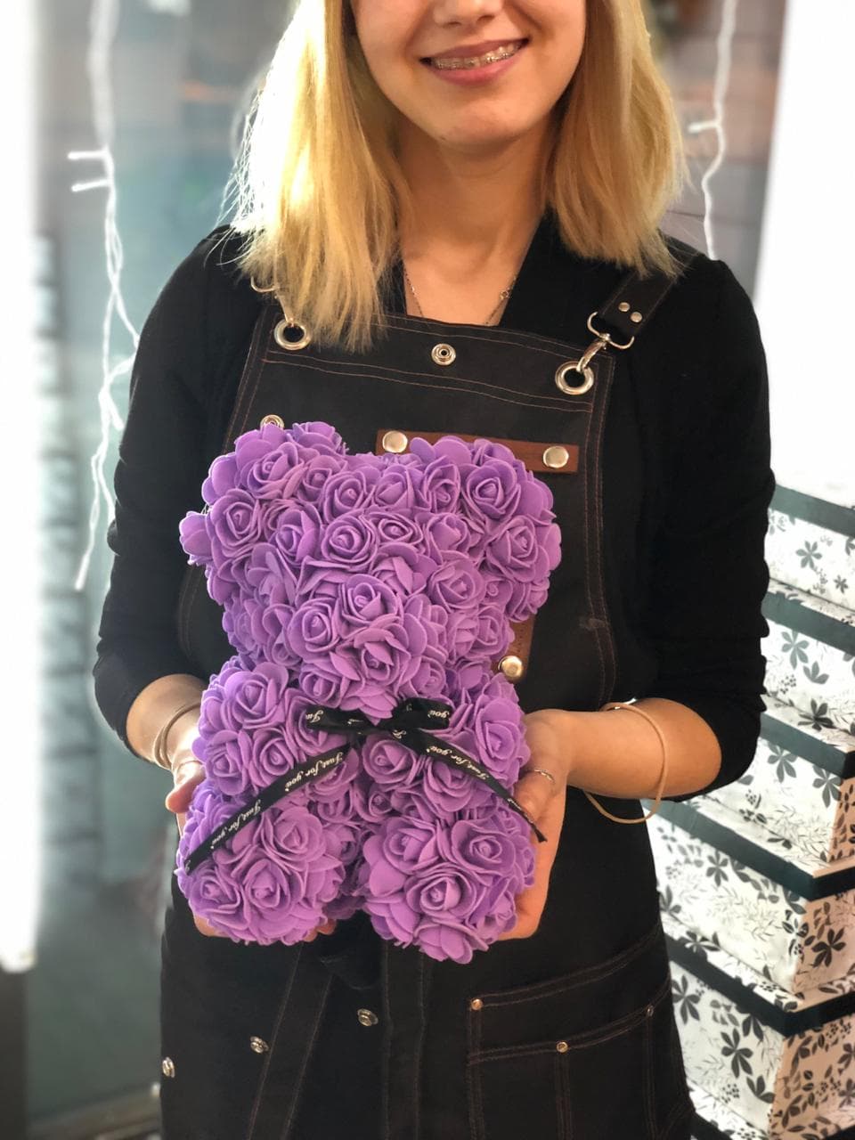 Мишка из роз сиреневый 28 см + ПОДАРОК