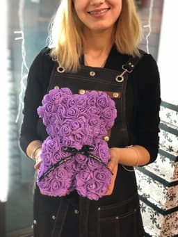 Мишка из роз сиреневый 28 см + ПОДАРОК