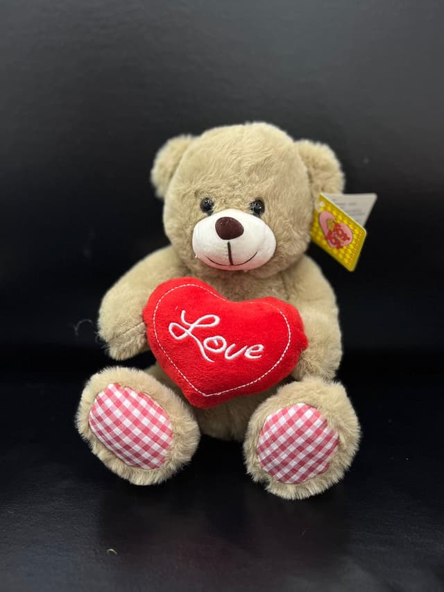 Мишка с сердцем, бежевый 23 см Мишка с сердцем, бежевый 23 см