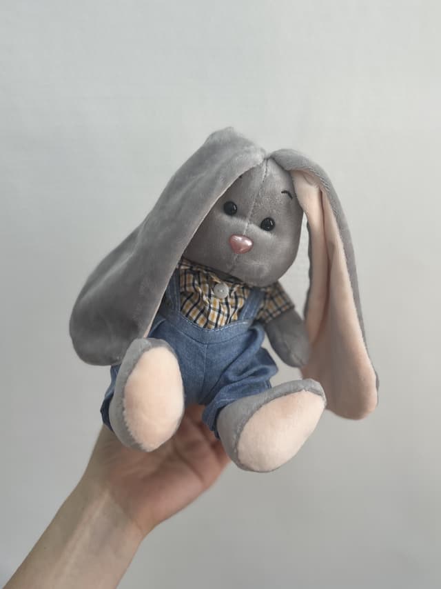 Мягкая игрушка «Серый зайчик» мальчик 22 см Мягкая игрушка «Серый зайчик» мальчик 22 см