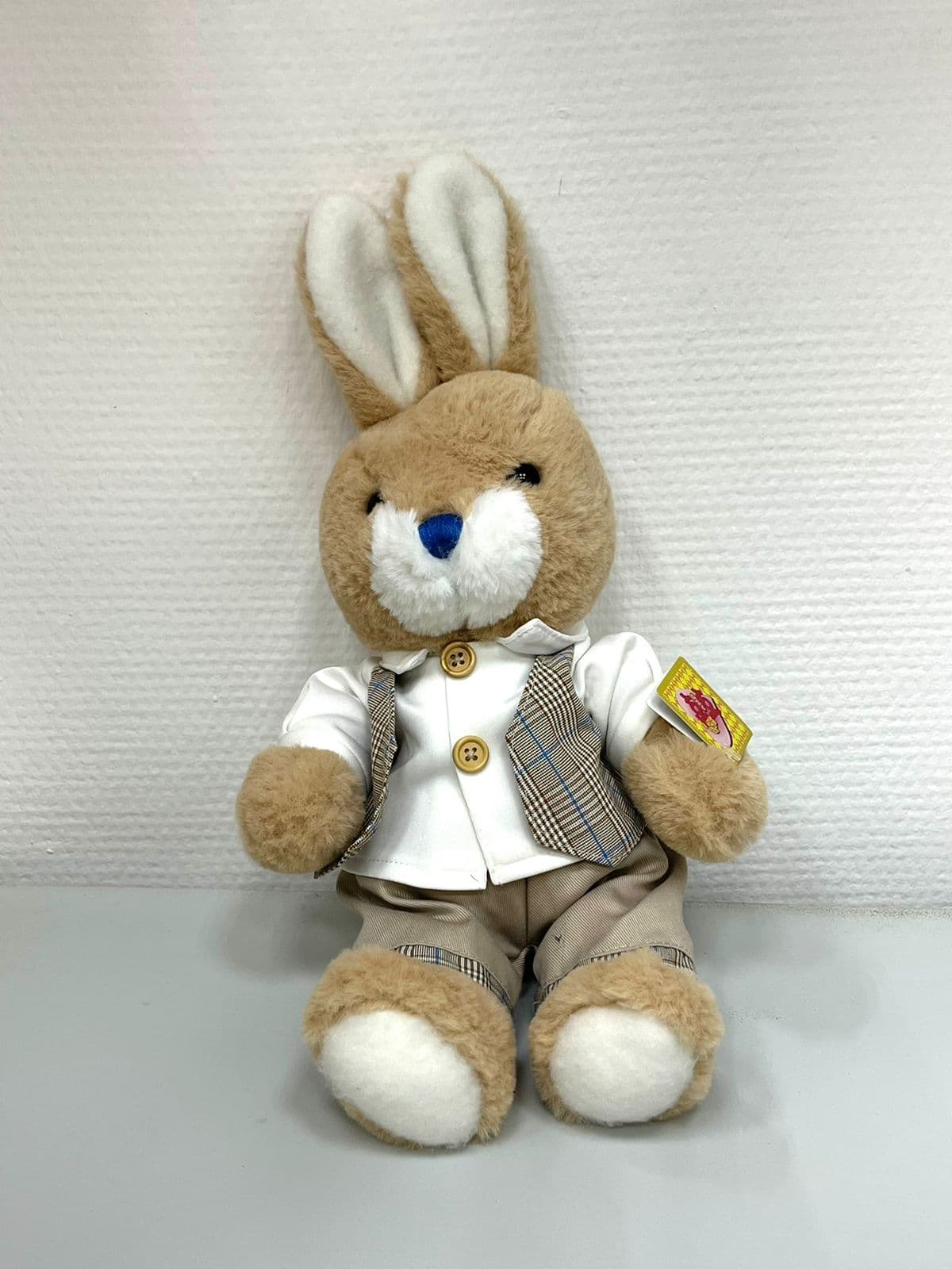 Мягкая игрушка «Зайчик в жилетке» песочный 30 см