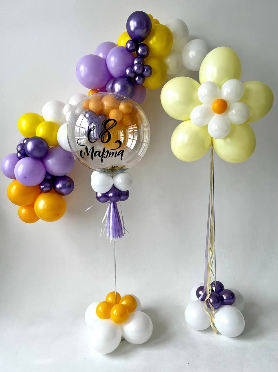 Оформление из шаров с воздухом «Веснааа»