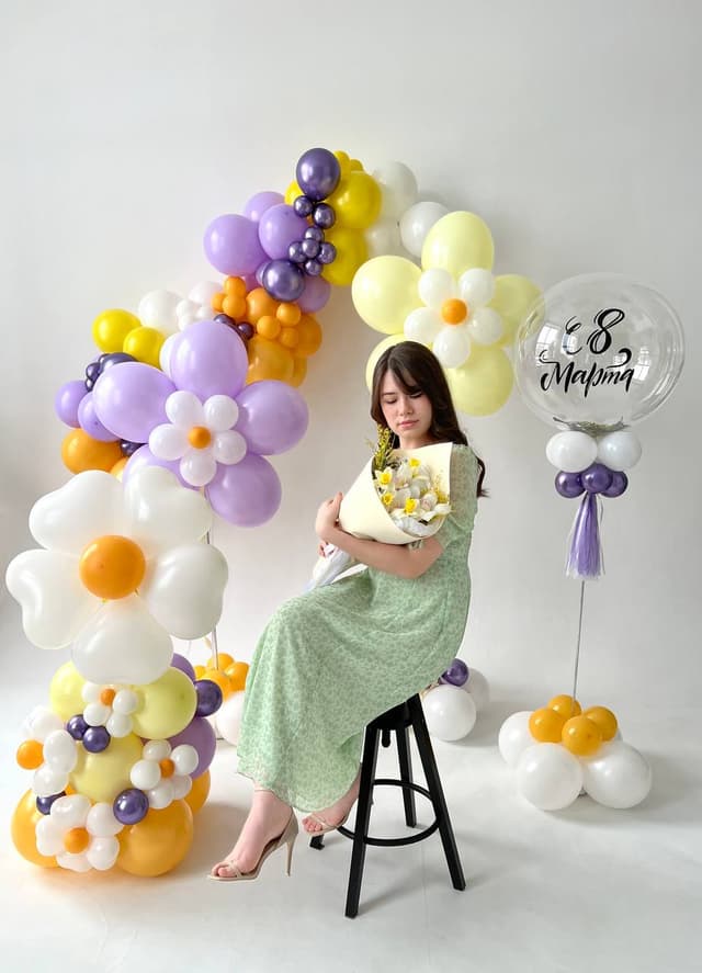 Оформление из шаров «Скоро Весна» Оформление из шаров «Скоро Весна»