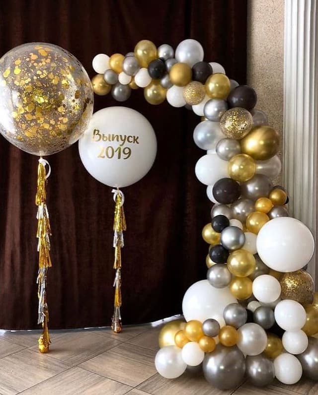 Оформление из шаров «Золотой выпускной» Оформление из шаров «Золотой выпускной»