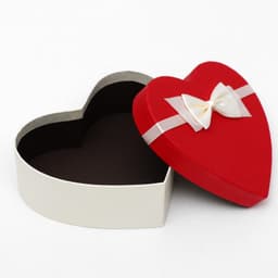 Подарочная коробка "Бантик" 18,5 x 17,5 x 7,5 см