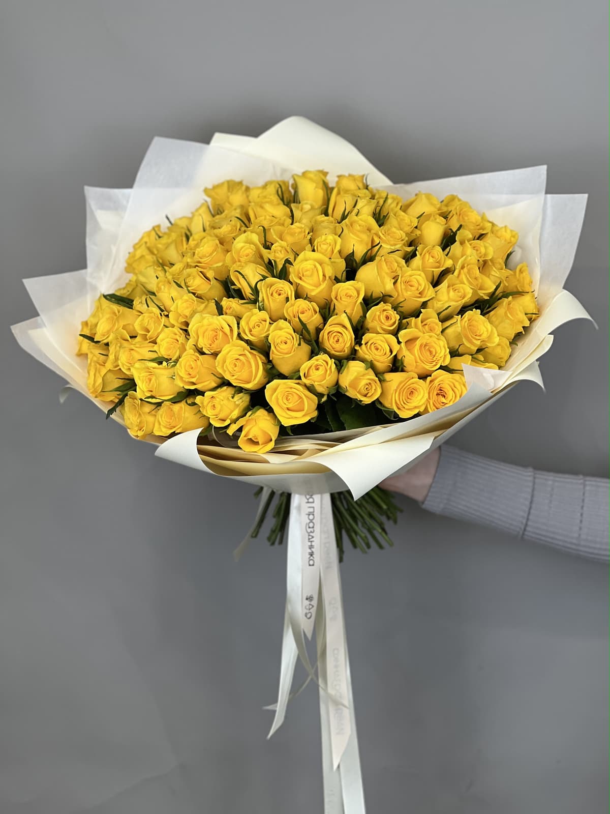 МЕГА АКЦИЯ Роскошный букет из 101 желтой розы Кения 35-40 см в матовой бумаге