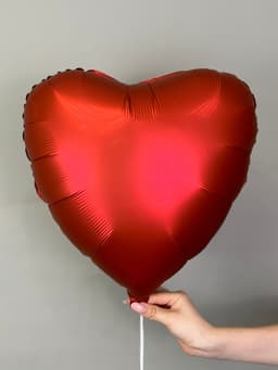 Сердца сатин 45 см рубиновый