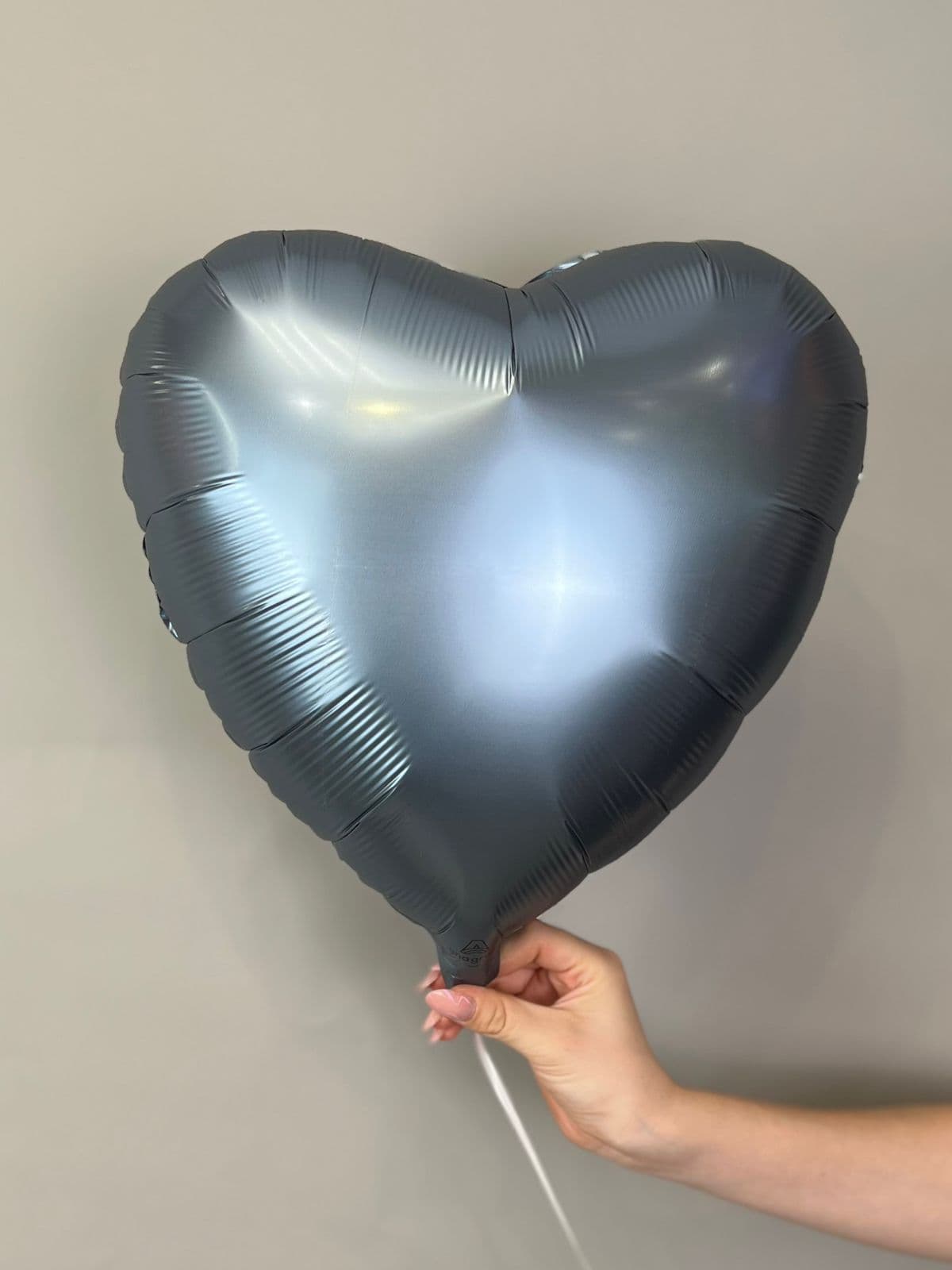Сердца сатин 45 см серые /ang