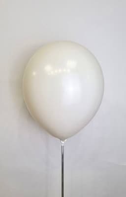 Шар даблстафф (шар в шаре) белый песок + белый пастель 30 см