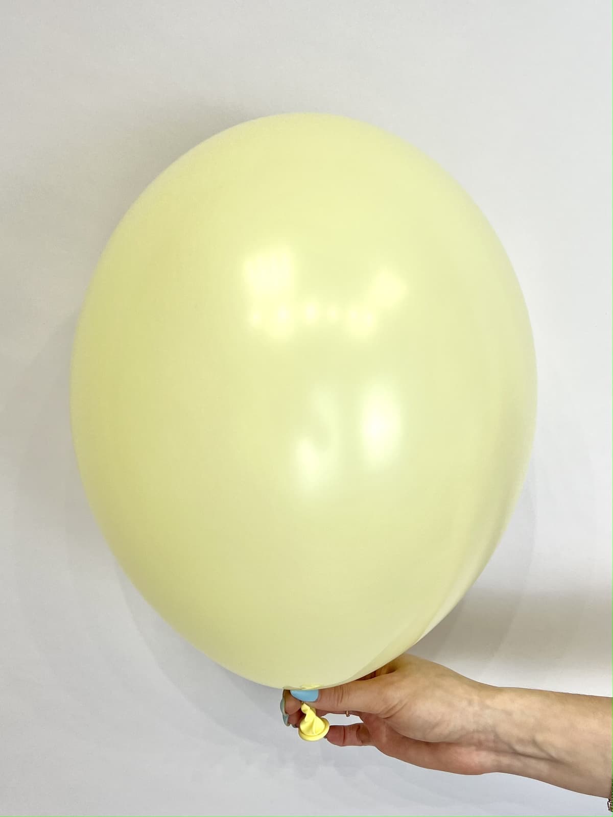 Шар пастель Макарунс желтый 30 см