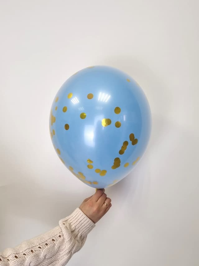 Шар стеклянный (шар в шаре) голубой с конфетти золото 30 см Шар стеклянный (шар в шаре) голубой с конфетти золото 30 см