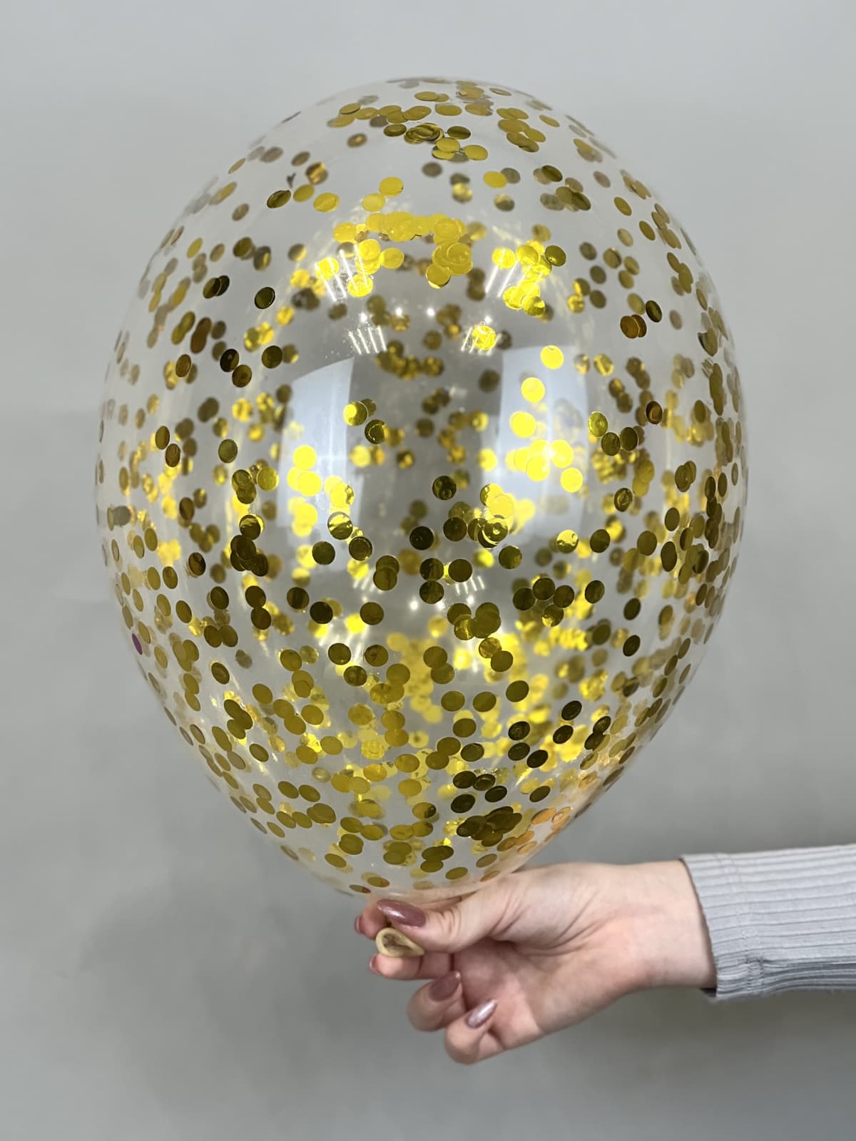 Шарик с круглым конфетти (золото)