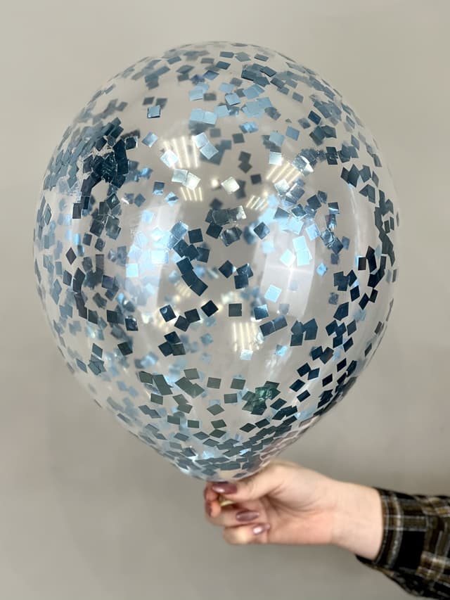 Шарик с квадратным конфетти (голубой) Шарик с квадратным конфетти (голубой)