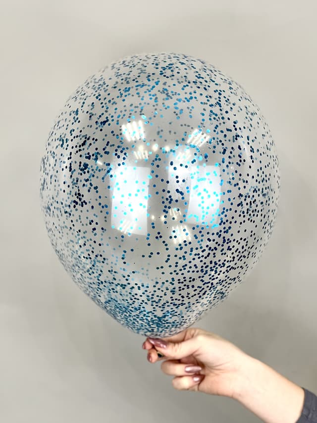 Шарик с шестигранным конфетти (голубое) Шарик с шестигранным конфетти (голубое)