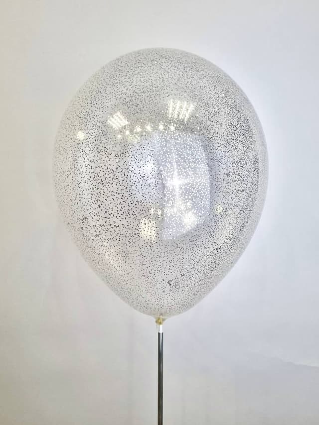 Шарик с шестигранным конфетти (серебро) Шарик с шестигранным конфетти (серебро)