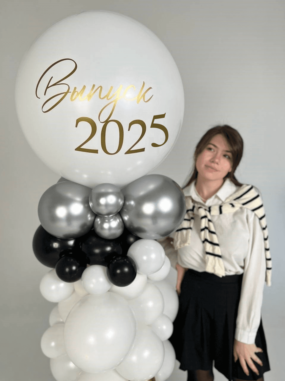 Стойка из шаров с воздухом «Серебро и Золото»