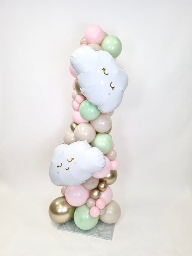 Стойка из Шаров с воздухом «Облака из сна» Стойка из Шаров с воздухом «Облака из сна»